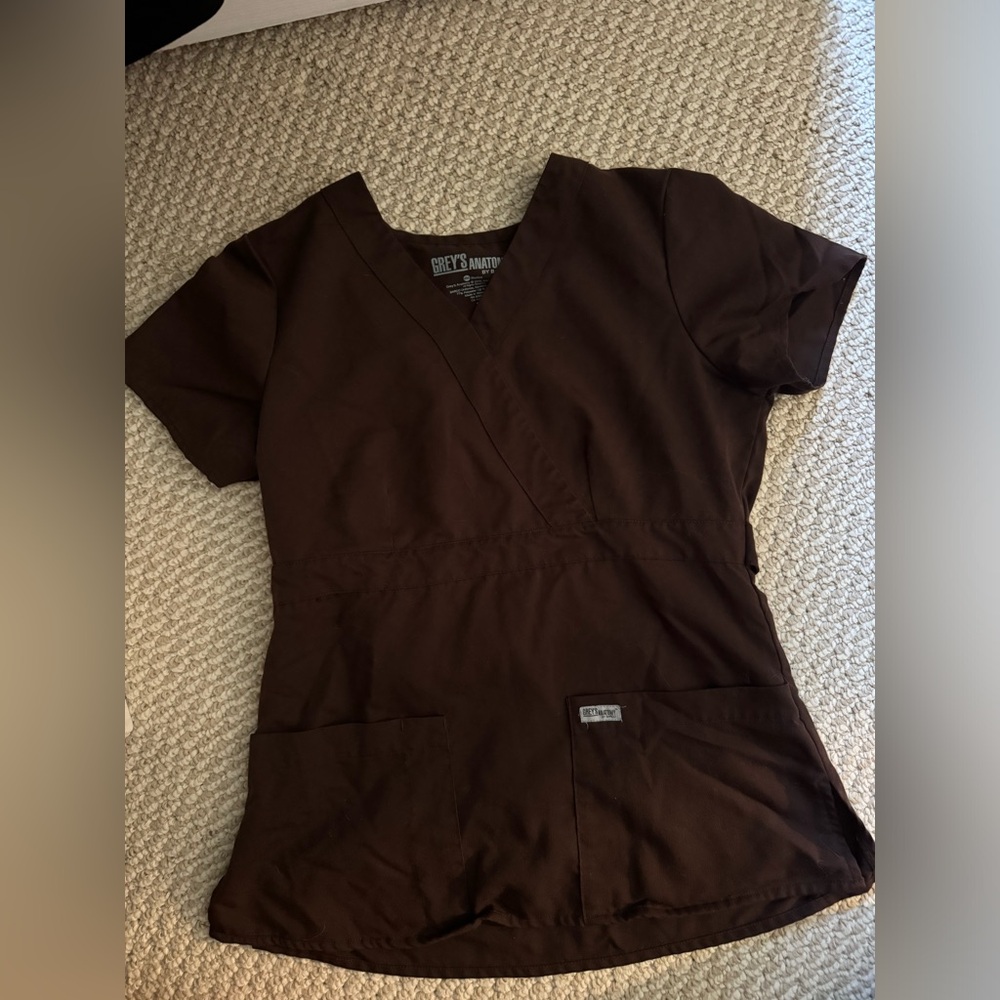 Scrub tops - Picture 6 of 11